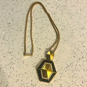 Vince Camuto Statement necklace